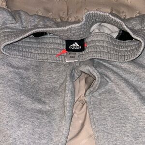 Heather Gray Adidas size medium 10/12 straight leg jogging/ yoga pants w pockets